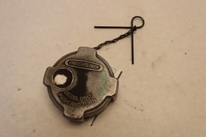 2008-2017 FREIGHTLINER CASCADIA 125 DIESEL FUEL TANK CAP NON LOCKING OEM