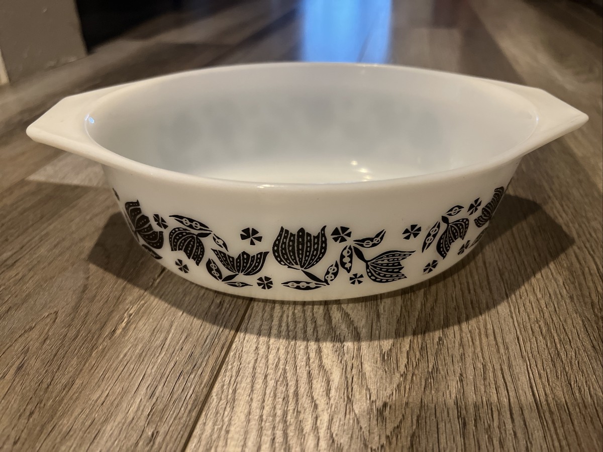 Vintage PYREX 043 BLACK TULIP 1½ Quart Oval CASSEROLE Bake Dish