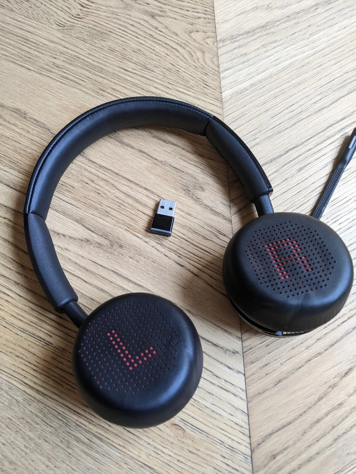 Cuffie bluetooth Plantronics Voyager 4220 UC - Immagine 2 di 4