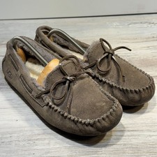 Ugg Dakota 1106877 Women sz 7 Brown Suede Leather Slippers Moccasin Fur Lined