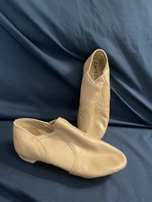 Capezio Women's E-series Jazz Slip On Shoes Size 5M Caramel NWOT
