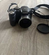 Fujifilm FinePix S1800 Digital Camera