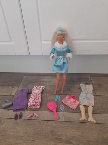 vintage barbie bundle-1976 doll, original earrings+4 dresses,shoes+accessories