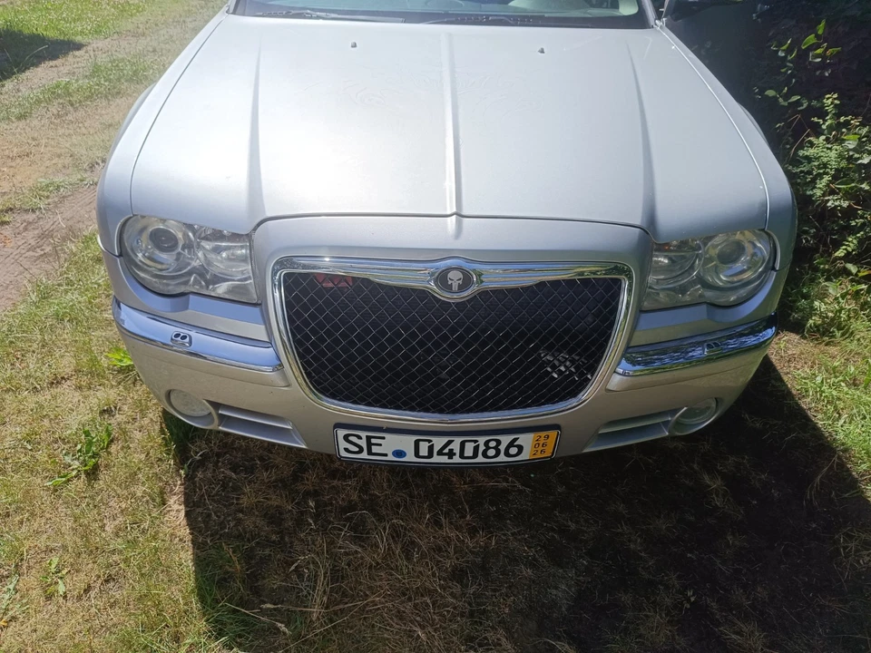 Chrysler 300C Touring 5.7 Hemi AWD mit BRC Gasanlage/keine Hu / Bericht lesen. - Bild 1 von 4