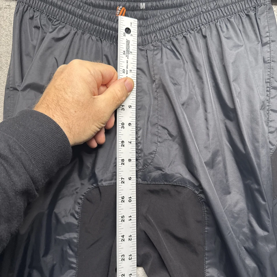 Endura Men’s Waterproof Cycling Pants Black Medium Overtrousers Bike Rain Gear - Image 4 of 4