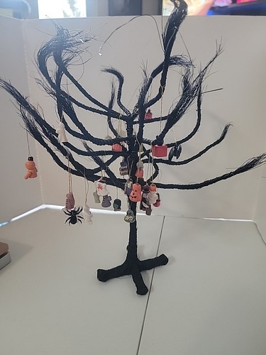 Bendable Halloween Tree With 31 Scary Figure Ornaments