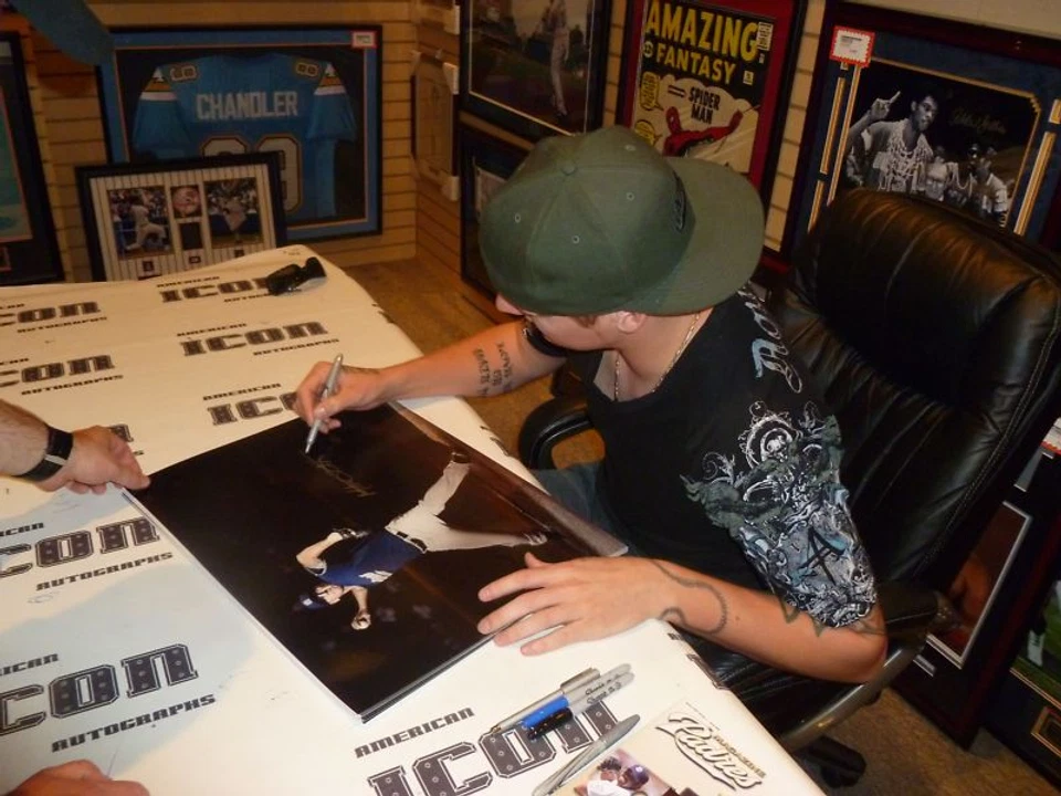 Foto firmada por Mat Latos de los Padres de béisbol 16x20 certificado de autenticidad PSA/DNA #d/38 Foto 3 de 4