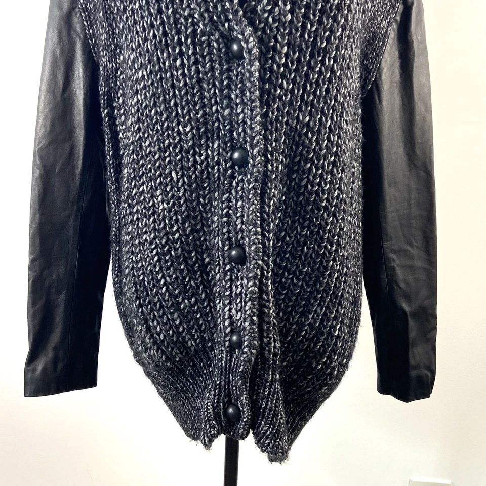 Женский свитер Alexander Wang M серый черный кардиган шерсть кожа на пуговицах пушистый - Изображение 3 из 4