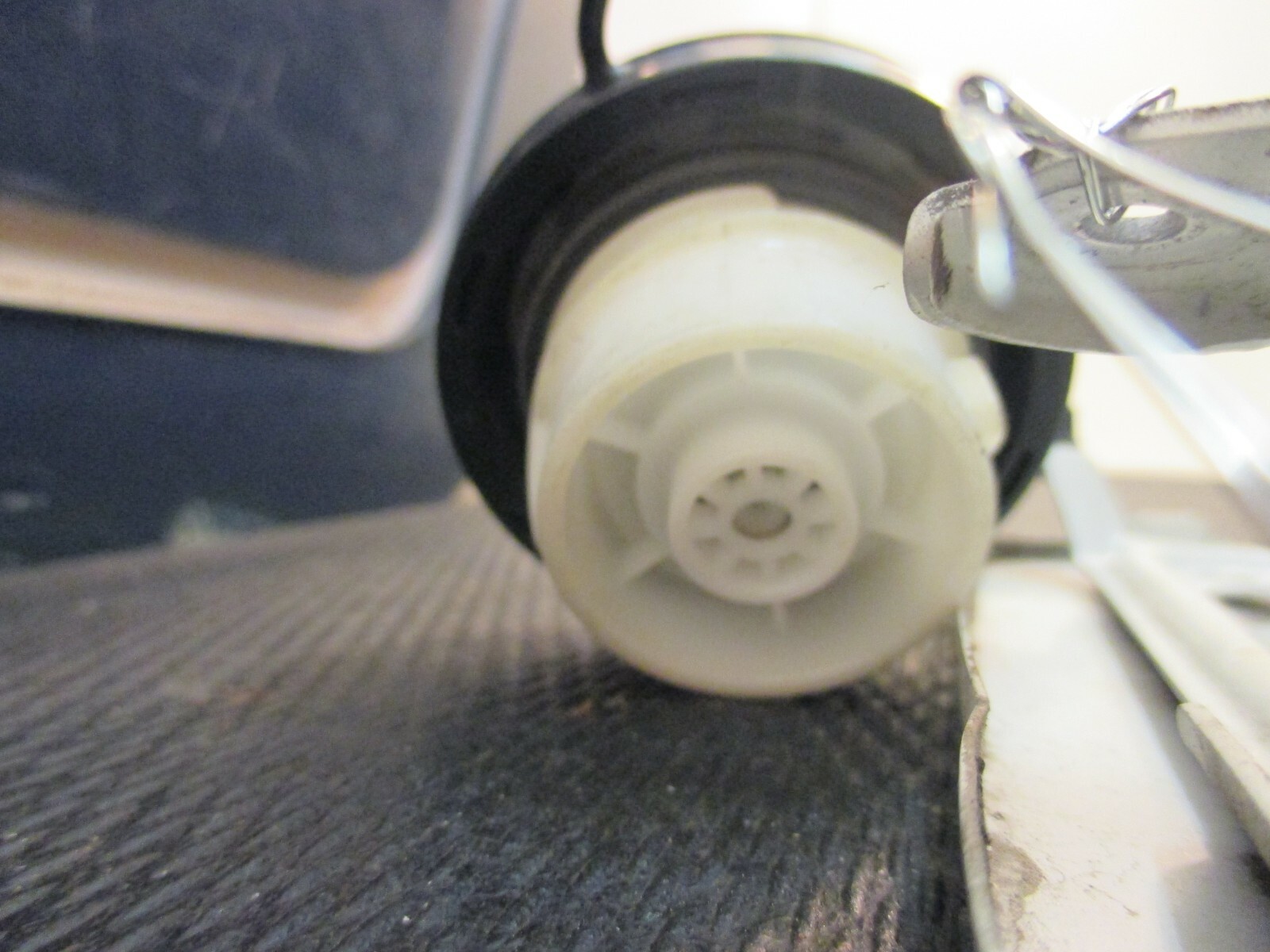 2005 Infiniti G35 3.5L Fuel Filler Gas Door + Cap (WhiteQX1) eBay