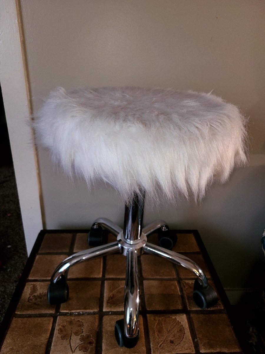 Momo Faux Fur Makeup Vanity Stool White 20