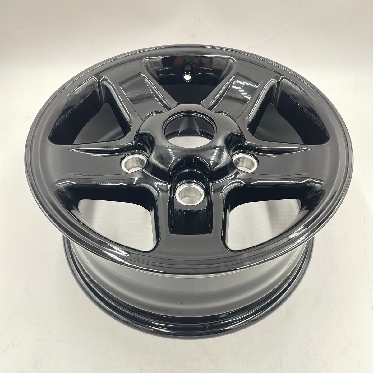 DEFENDER 90/110/130 BOOST ALLOY BLACK WHEEL (16x7.0 5x165.1 et32