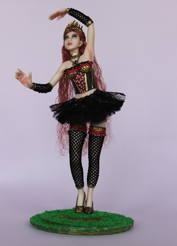 OOAK doll Roxana, fairy, polymer clay sculpture, by Diana Genova - Picture 10 of 22