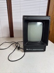 GCE Vectrex Arcade System Console 1982 - POWERS ON - SOLD AS IS / LOOK/READ!