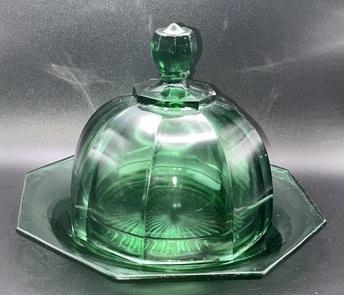 Vtg.Emerald Green Butter Dish Imperial, Hazel Atlas, Viking,Jeanette? Glowy?