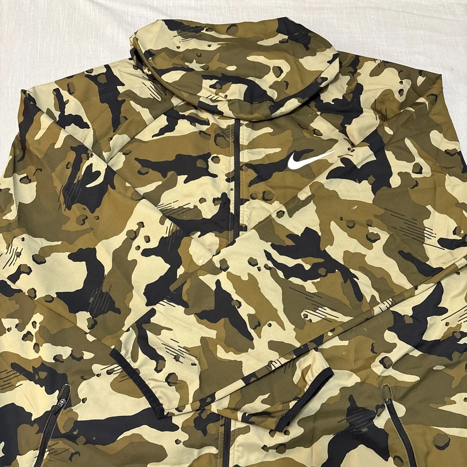 Chaqueta NIke Dri Fit Para Hombres XXL Camuflada Ligera Cremallera Completa Deportiva Correr Gimnasio Estilo Foto 2 de 4