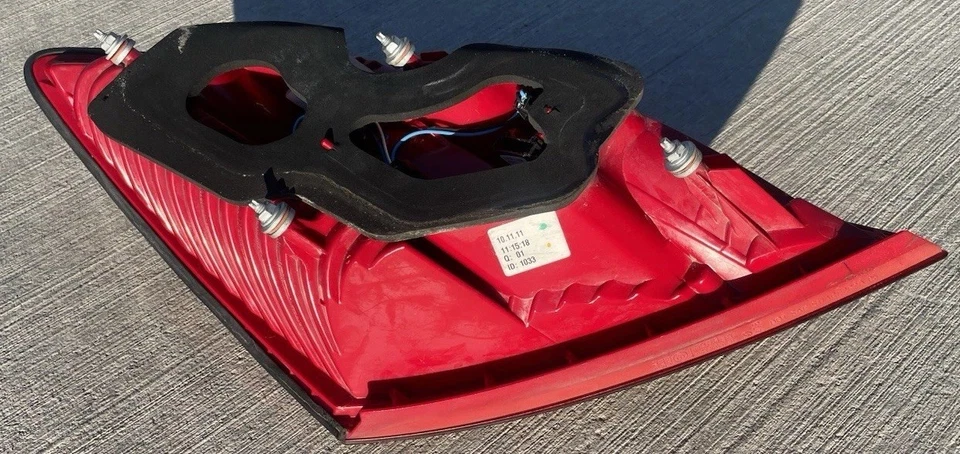 2007-2010 Mercedes Benz CL550 CL600 Driver Left Side Tail Light Lamp OEM - Image 3 of 4