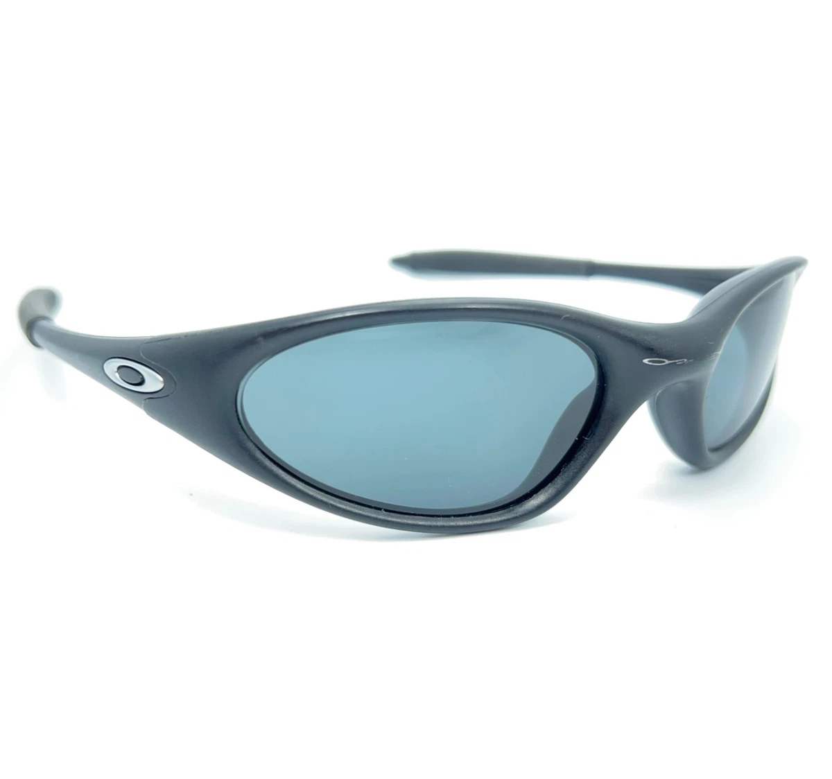 oakley minute eyewear y2k　ソフトケース付き Oakley Minute 1.0: Matte Black Y2K Wrap Sunglasses – Rare