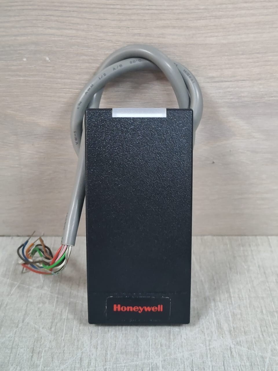 Honeywell OM30BHOND FW:VAS00097 REV:V HONEYWELL OM30BHOND FW:VAS00097 REV:V OMNICLASS 2.0 SMART CARD READER 2