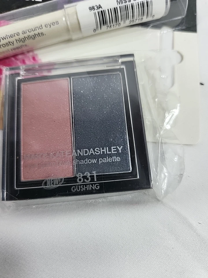 Highlter Pencil Eye Shadow Duo Purple Pink Maty Kate And Ashley - Image 2 of 4