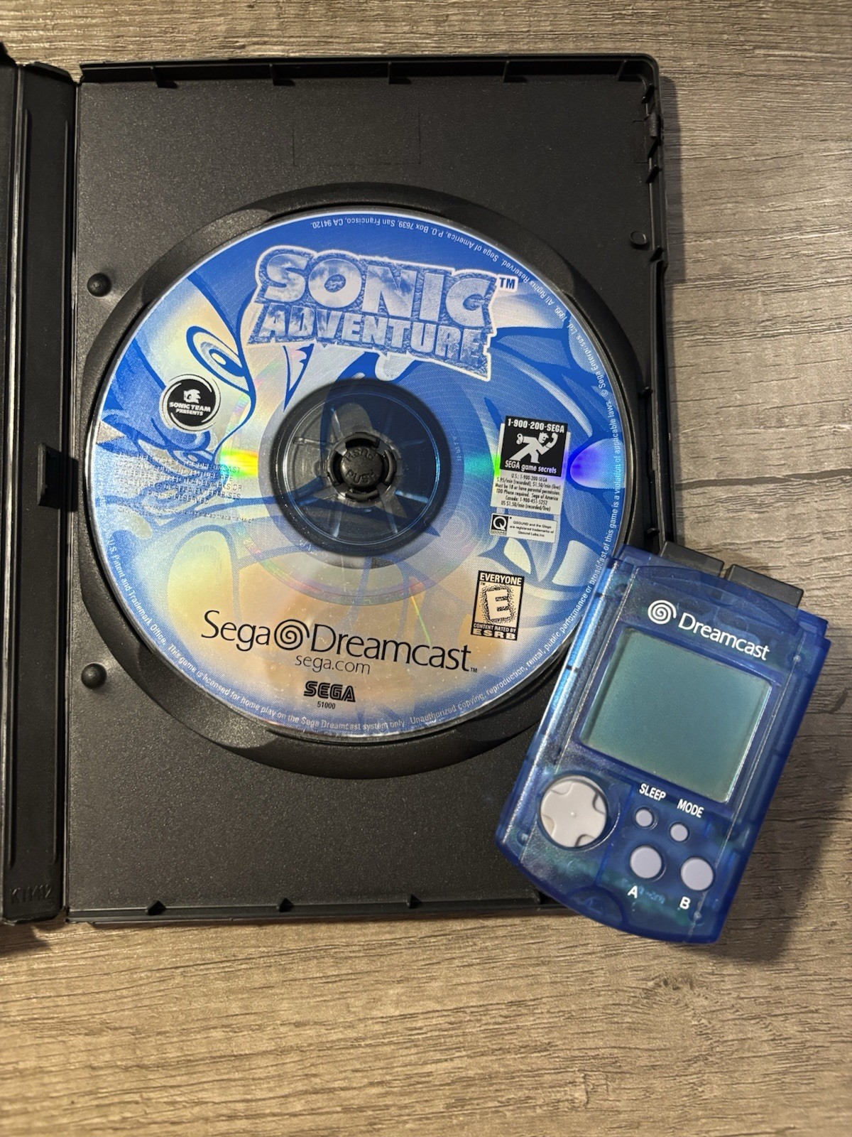 SEGA Sonic Adventure (Dreamcast) Disc and Blue VMU (BOTH TESTED)