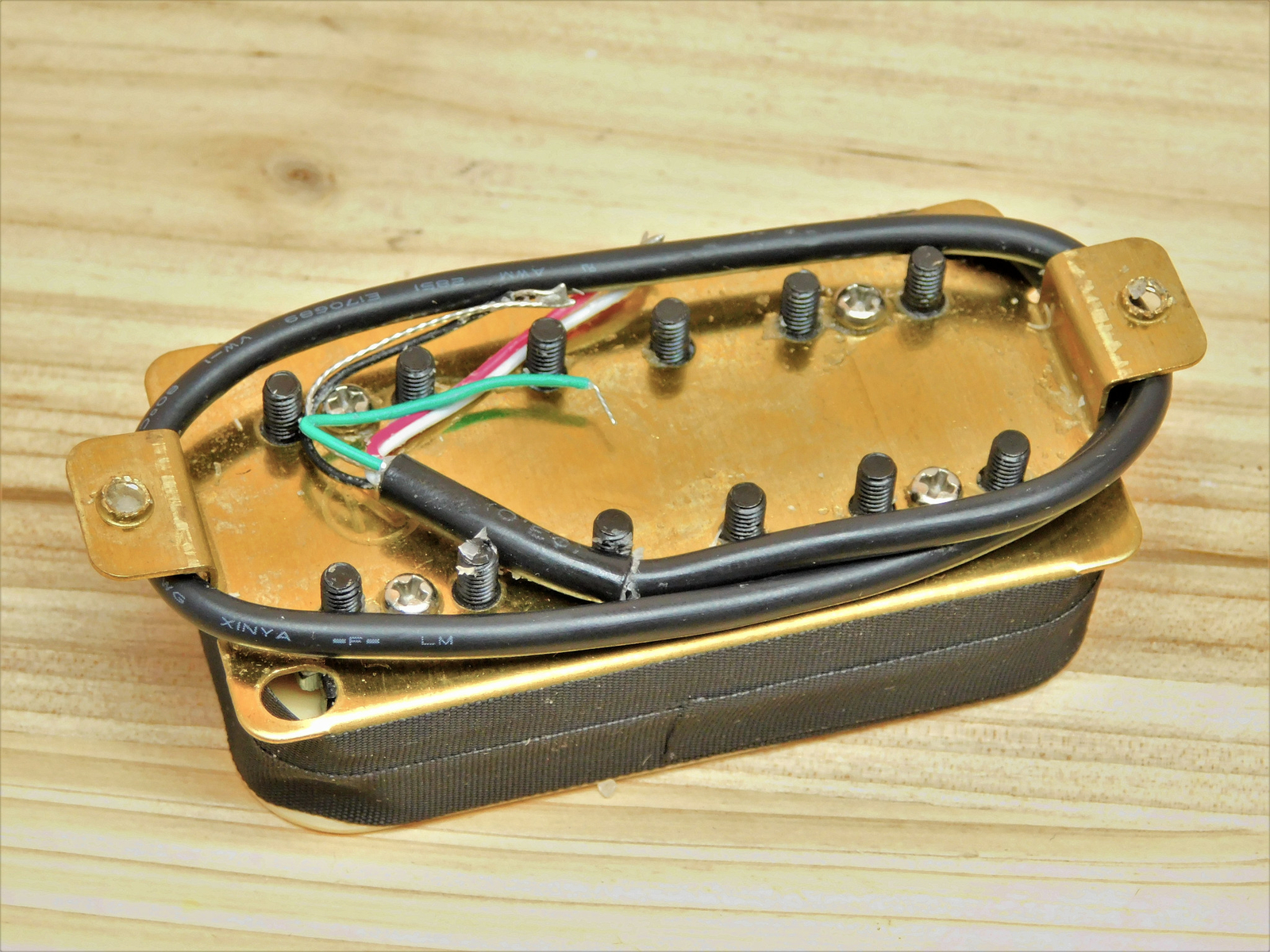 Humbucker HexBucker G.M. Per Collo – Alta Uscita, 50mm, Color Crema Con Poli Cromati Fender Shop - Foto 4