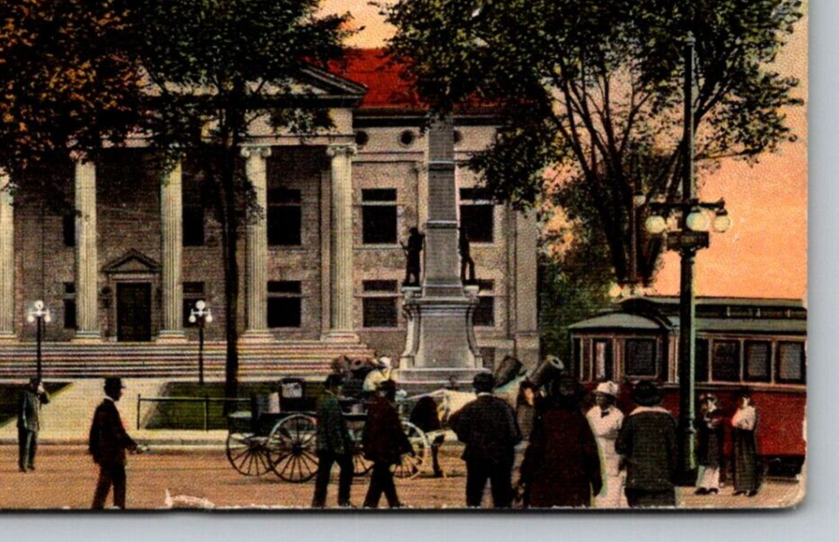 Binghamton NY Postcard Carriage Trolley and Foot Traffic by Courthouse
