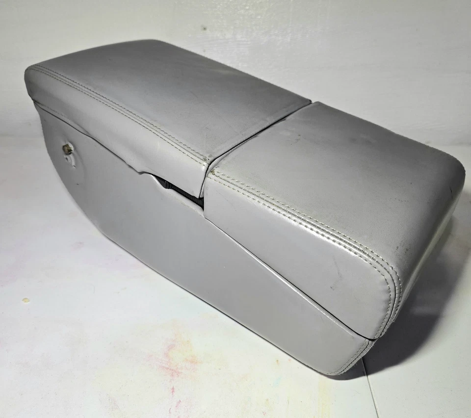 Fleetwood Buick Roadmaster 1992-1996 consola central reposabrazos portavasos OEM GM Foto 4 de 4