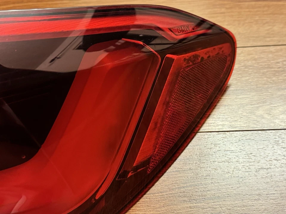 Lámpara de luz trasera LED exterior lado pasajero derecho OEM BMW X2 F39 2018-2020 Foto 4 de 4