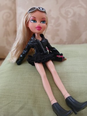Bratz Dynamite Cloe, MGA 2001 mit Original Jacke, Tasche, Brille & Stiefel