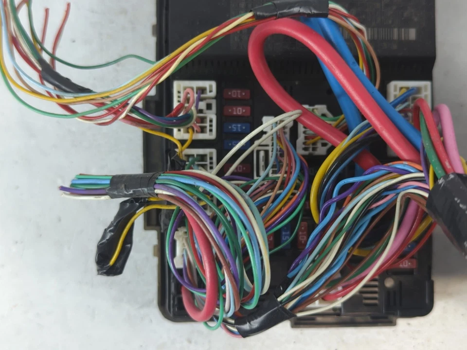 Nissan Altima 2015-2015 caja de fusibles caja de fusibles módulo de relé 284b7 3ts9e E198T Foto 3 de 4