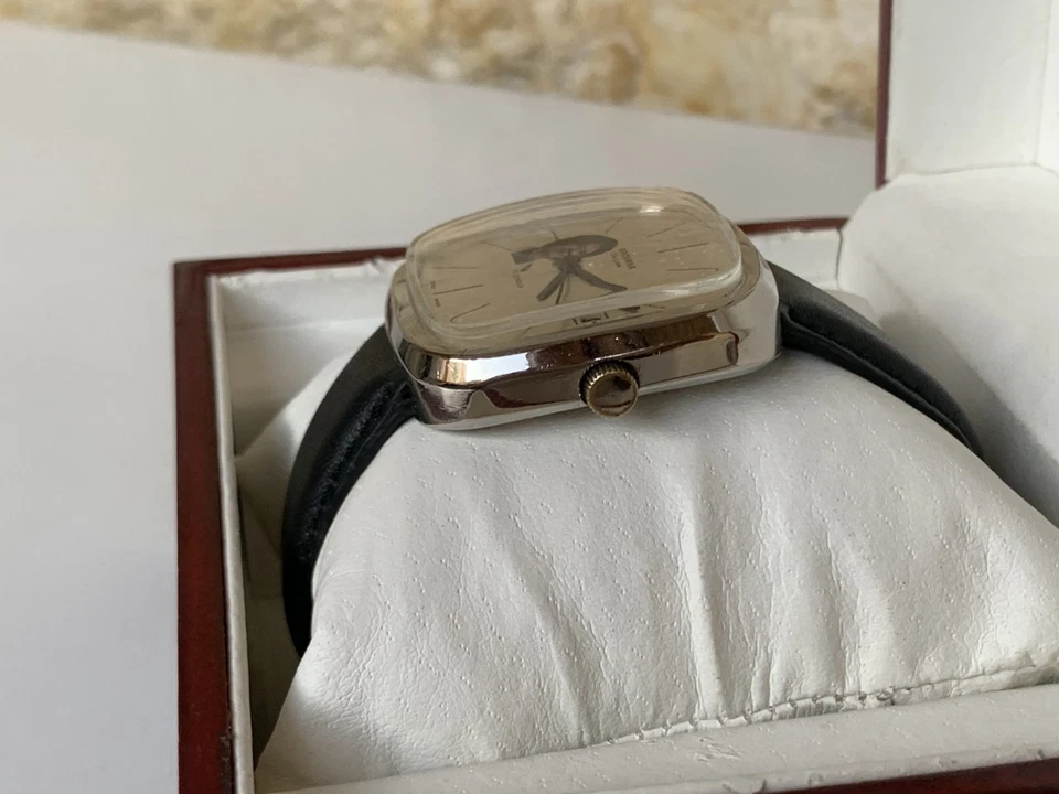 Reloj Grovana Vintage Regalo De Muammar Gaddafi Hecho en Suiza Raro 39mm Cuadrado Hombres Foto 4 de 4