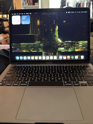 Apple MacBook Air M1 13-inch 8GB RAM 256GB SSD Silver Great Condition