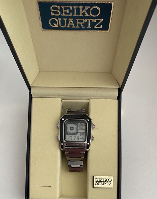 seiko sports 100 james bond