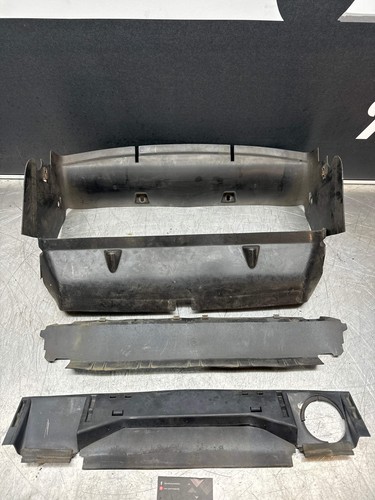 Porsche 944 S2 / turbo front air duct Kit used - Picture 2 of 2