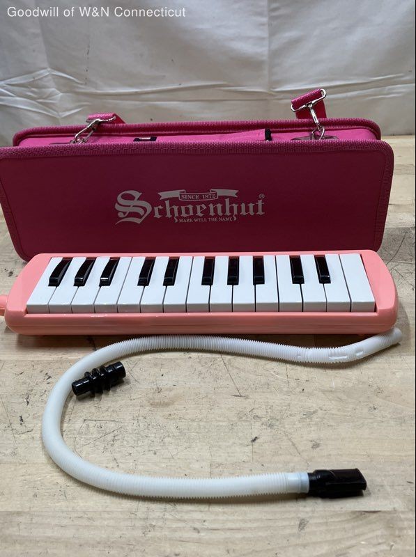 Schoenhut Piano Puff 'n Play 25-Key Melodica Pink with Case & Accessories