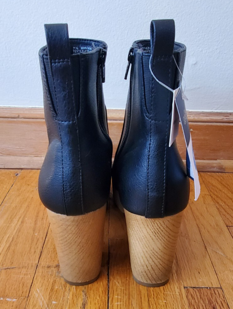 NWT Target Universal Thread platform memory foam … - image 4