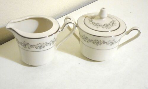 Noritake Parkridge Sugar bowl & Creamer Ivory China floral 7561