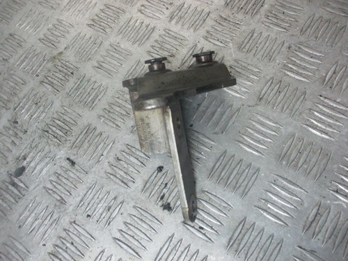 2016 Skoda Octavia 1.6 TDI CXX DPF HALTERUNG HALTERUNG 04L131561 ORIGINAL OEM