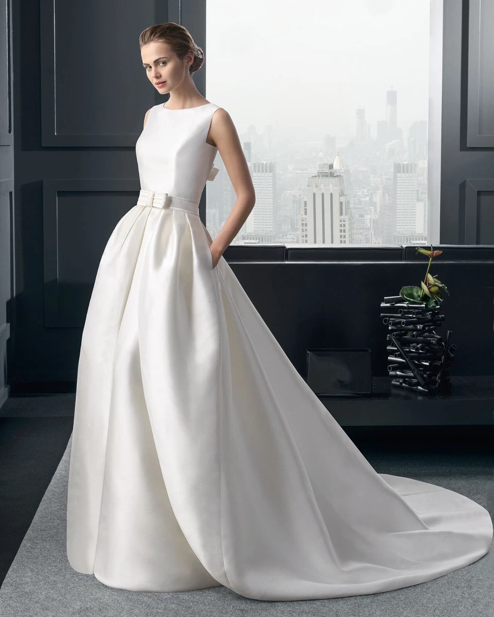 white christmas dresses Rosa Clará Verocha Wedding Dress – Sheath Lace Bridal Gown, US 6 / White main image 0