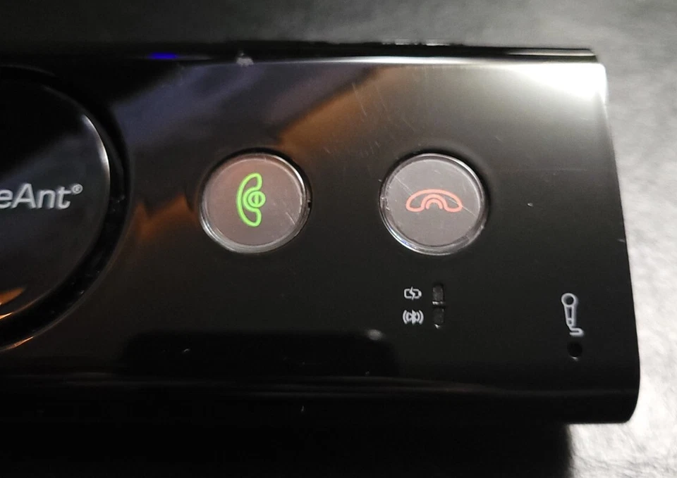 BlueAnt Supertooth 3 BTSVBC3 Bluetooth Vehículo Manos Libres Texto a Voz con CLIP Foto 3 de 4