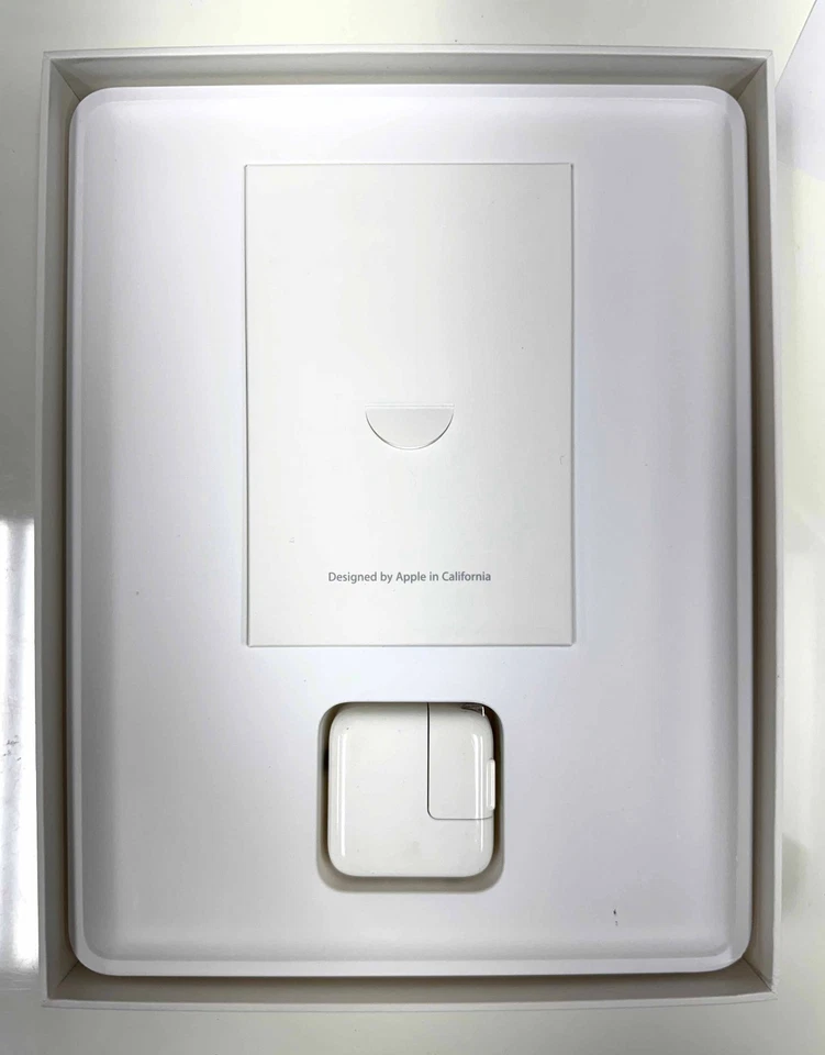 iPad 4 4th Gen WiFi Only 32GB 9.7” Display MD514LL/A Excellent Condition - Image 3 of 4