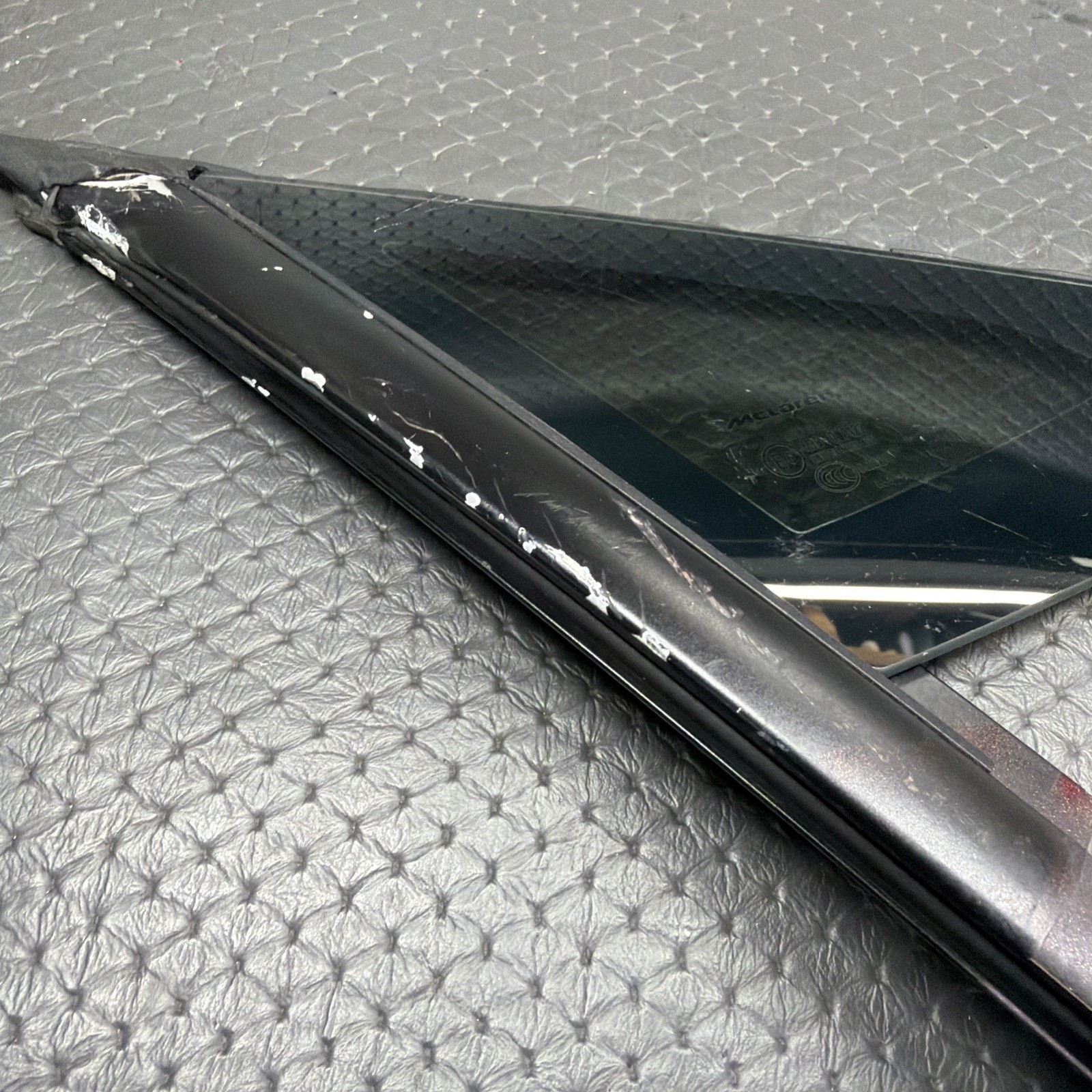 McLaren 650S Spider Front Right Quarter glass