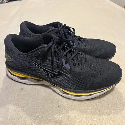 Mizuno Wave Sky 9 Size 12 Men s Running Sneakers Black/Yellow/White