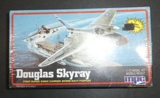 1:72 MPC 1-4211 : DOUGLAS F4D-1 SKYRAY