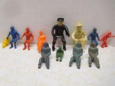 12 Vintage Stagecoach, Truck, Buss, Auto, Etc. Drivers Sitting Plastic Figures