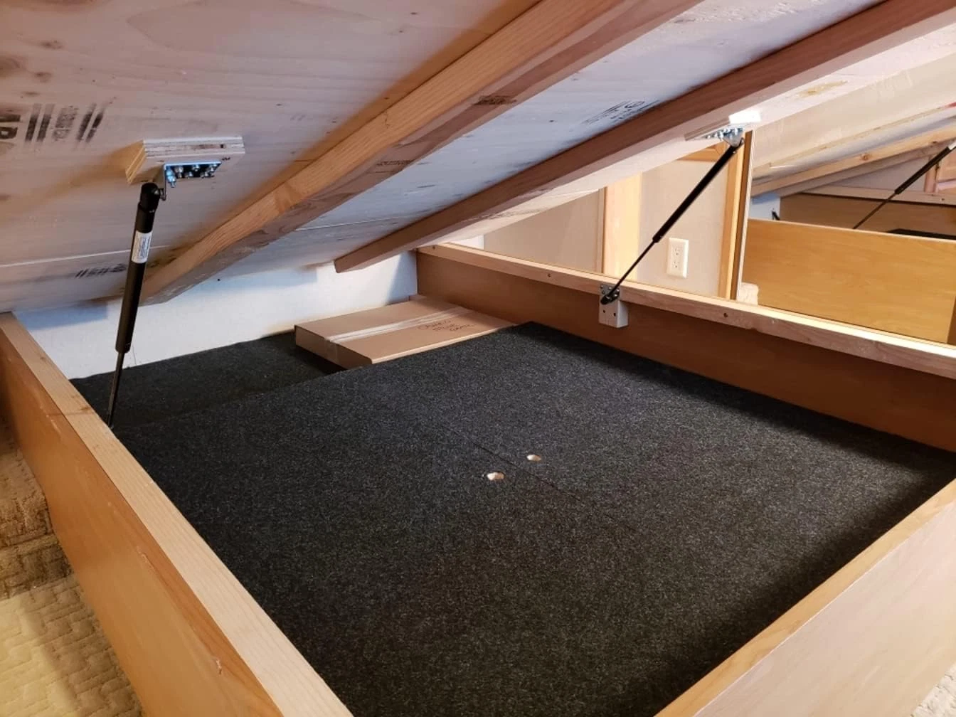 Queen RV Bedlift Kit for Standard Mattresses - Space-Saving Solution