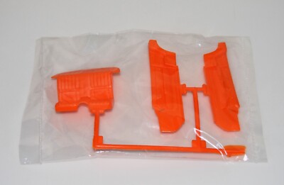 AMT 1970 1/2 CAMARO Z/28 #635L/12  PARTS  REAR SEATS+INTERIOR SIDES  1:25