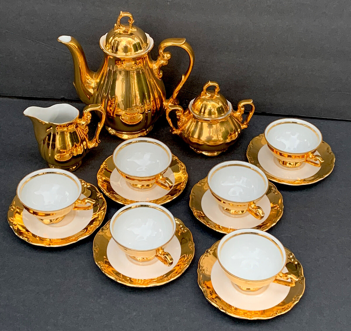 Antique Bavaria SCHLOTTENHOF Gold Porcelain Tea Coffee Demitasse