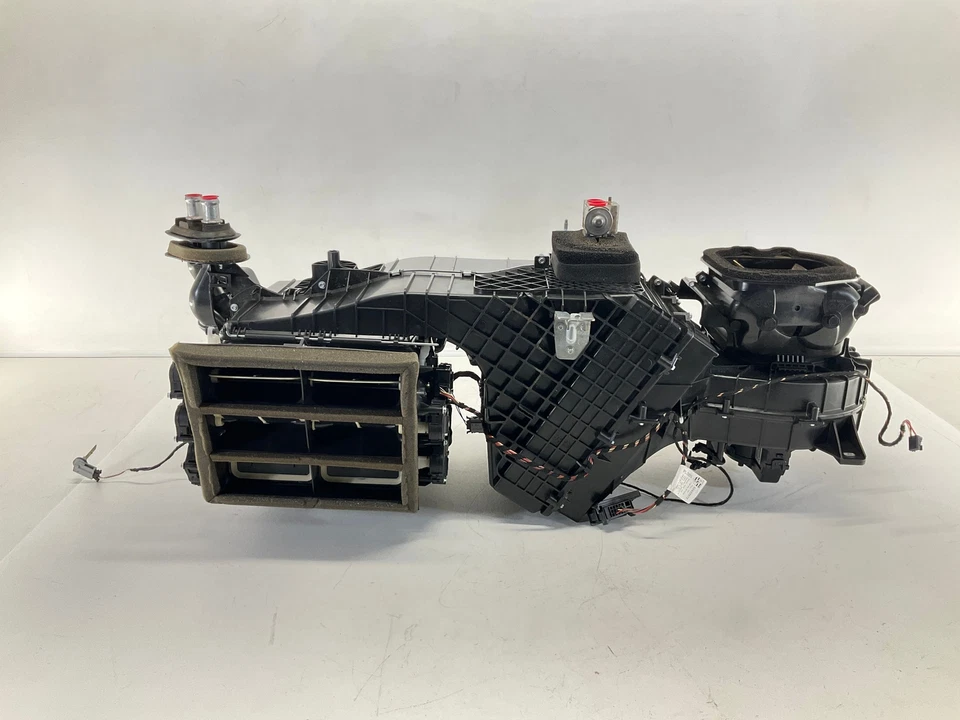 11-18 PORSCHE Cayenne Dash空调加热器鼓风机电机外壳 — 第 4/4 张图片