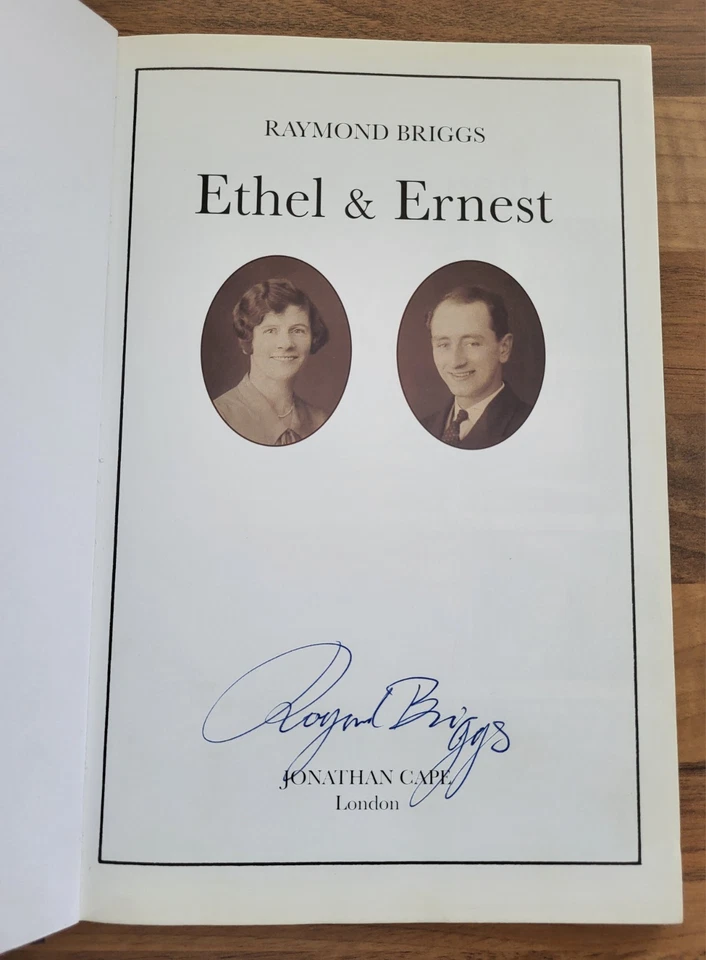Ethel & Ernest: A True Story SIGNED COPY Raymond Briggs  1999 edition Hardback - Image 2 of 4
